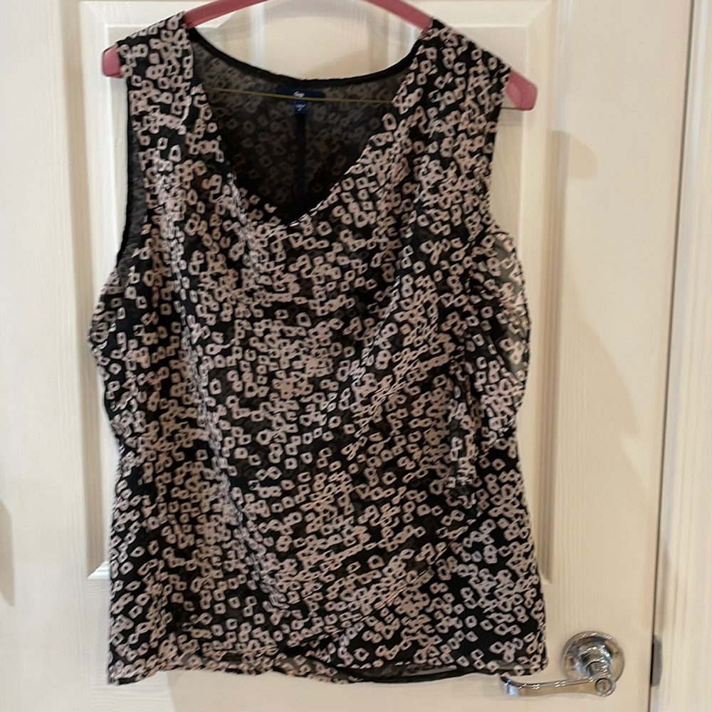 NWOT - GAP Lined Pink/Black Abstract Patterned Blouse Soft Front Ruffle